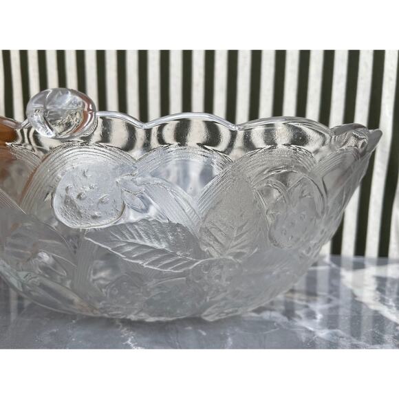 Fruit Basket Glass Bowl Serving - Picture 7 of 9